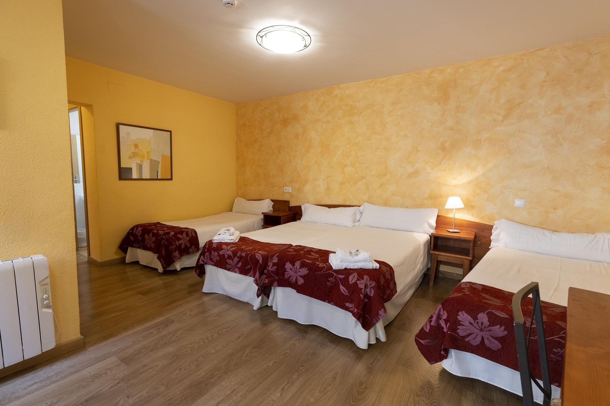 Hostal Restaurante Puerta Del Alcazar Ávila المظهر الخارجي الصورة
