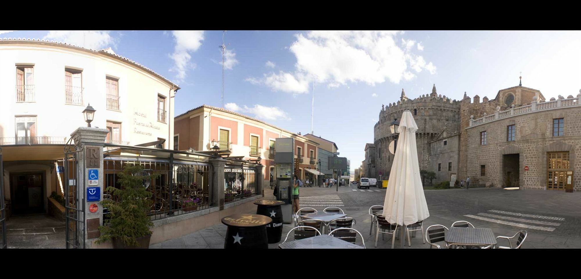 Hostal Restaurante Puerta Del Alcazar Ávila المظهر الخارجي الصورة