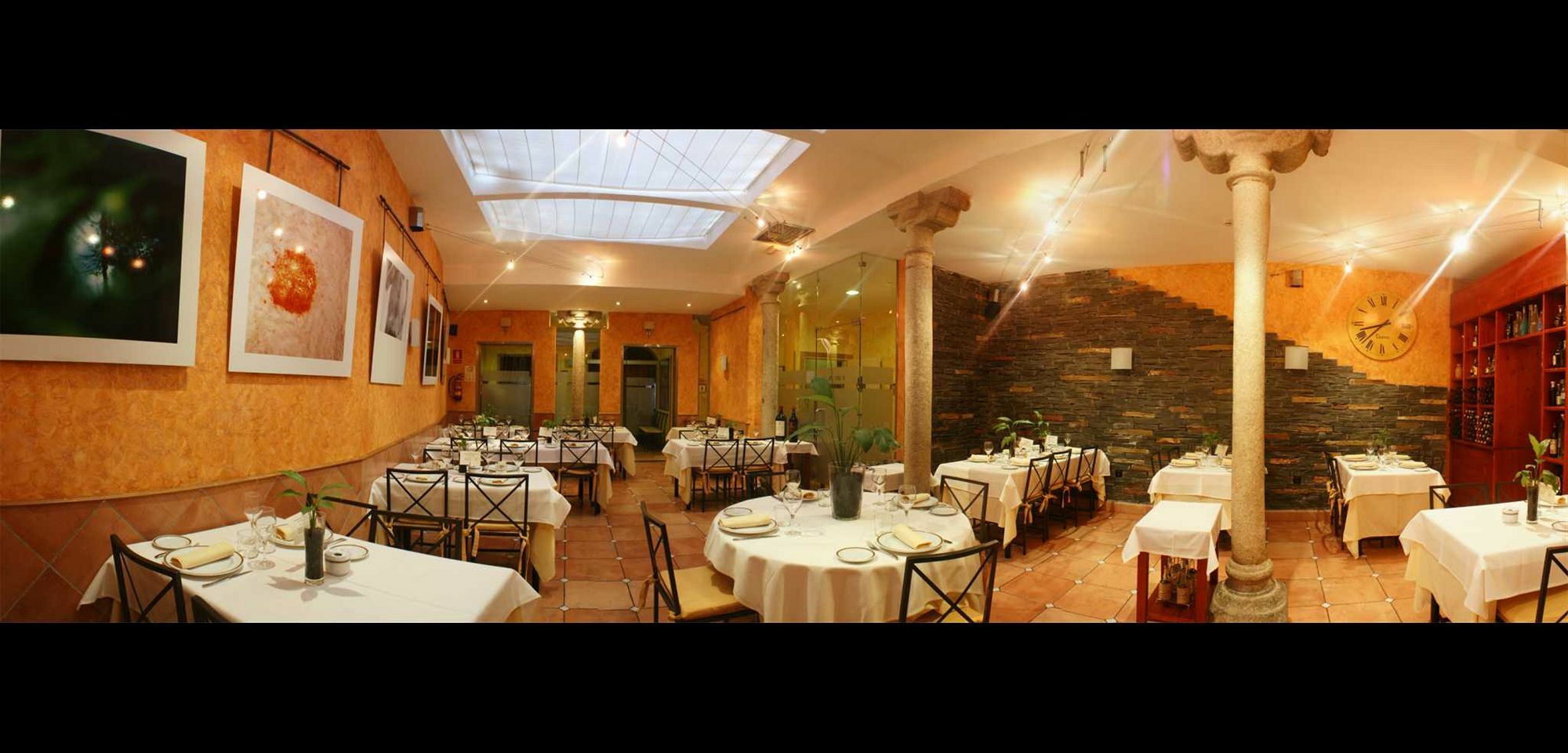 Hostal Restaurante Puerta Del Alcazar Ávila المظهر الخارجي الصورة